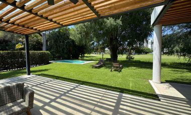 Villa en Venta Paraiso Country Club
