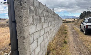 Venta de terreno con invernaderos en Carchi sector García Moreno