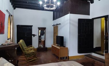 CÓD. 1087. CASA ESTILO COLONIAL A LA VENTA EN LA PROVIDENCIA, CARTAGENA DE INDIAS.
