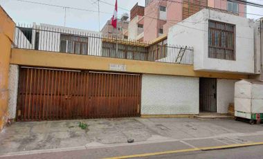 SE ALQUILA CASA CORPORATIVA