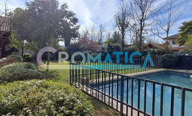 Casa En Venta En Adobe De Nogales, Machalí