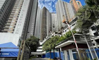 Ready for Occupancy Condo connected to MRT Boni Station near BGC Robinsons Cybergate, Pioneer Woodlands 2 Bedroom Unit RFO