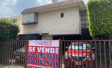 Casa en Venta para remodelar, Ciudad Satélite, Naucalpan de Juárez, Edo. de Mex