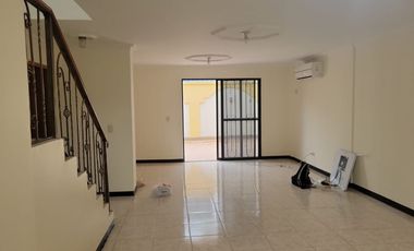 Alquiler de Casa en Puerto Seymour – Vía a la Costa