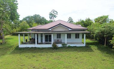 3BR Cliff House with Panoramic Ocean Views and Stunning Sunsets