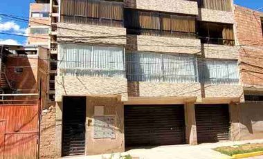 Departamento en venta- frente al parque Micaela Bastidas - 03 habitaciones + terraza + cochera