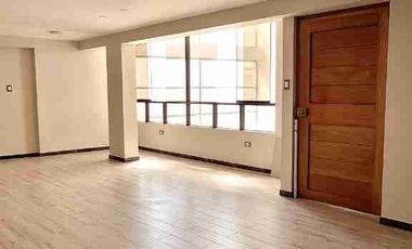 Departamento en venta- frente al parque Micaela Bastidas - 03 habitaciones + terraza + cochera