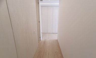 DEPARTAMENTO EN RENTA EN TORRE CON ELEVADOR, CLUSTER VALLE DE PORTO, LOMAS DE ANGELOPOLIS