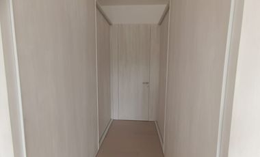 DEPARTAMENTO EN RENTA EN TORRE CON ELEVADOR, CLUSTER VALLE DE PORTO, LOMAS DE ANGELOPOLIS