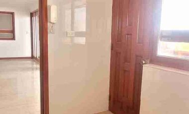 Casa en venta - Urb. Santa María Duplex con amplio patio-3er piso independiente