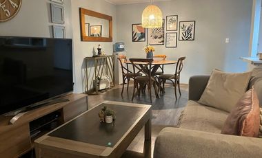 Se vende lindo departamento,primer piso, comuna de. sector Pie Andino, Pte.. Alto, a 5 minutos Mall Tobalaba, casi nuevo