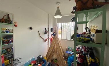 Se vende lindo departamento,primer piso, comuna de. sector Pie Andino, Pte.. Alto, a 5 minutos Mall Tobalaba, casi nuevo