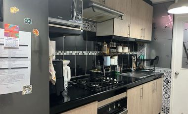 Se vende lindo departamento,primer piso, comuna de. sector Pie Andino, Pte.. Alto, a 5 minutos Mall Tobalaba, casi nuevo