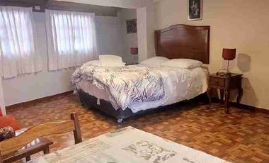Casa en Venta – San Blas, Cusco (Negocio Turístico en Marcha