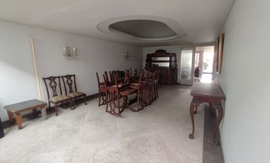 Exclusiva CASA EN VENTAo terreno En Surco Con Piscina, Cancha DE FRONTON Y Amplios Ambientes