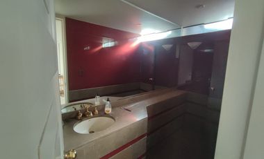Exclusiva CASA EN VENTAo terreno En Surco Con Piscina, Cancha DE FRONTON Y Amplios Ambientes