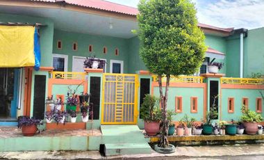 DIJUAL RUMAH POSISI HOOK DAN ADA WARUNG