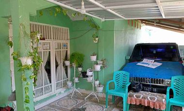 DIJUAL RUMAH POSISI HOOK DAN ADA WARUNG