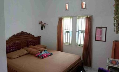 DIJUAL RUMAH POSISI HOOK DAN ADA WARUNG