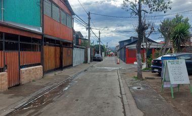 En Venta Casa De 2 Pisos; 4d, 2b Y E, En pje. Cautín, La Florida (metro Santa Julia)