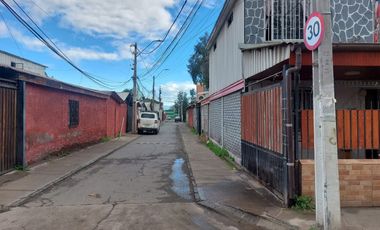 En Venta Casa De 2 Pisos; 4d, 2b Y E, En pje. Cautín, La Florida (metro Santa Julia)