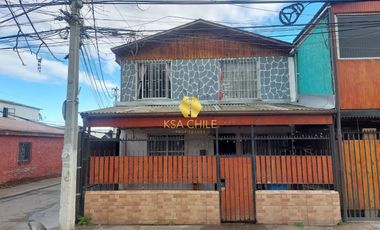 En Venta Casa De 2 Pisos; 4d, 2b Y E, En pje. Cautín, La Florida (metro Santa Julia)