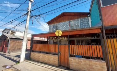 En Venta Casa De 2 Pisos; 4d, 2b Y E, En pje. Cautín, La Florida (metro Santa Julia)