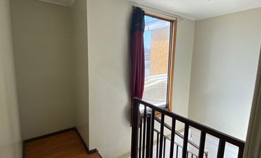 En Venta Casa De 2 Pisos; 4d, 2b Y E, En pje. Cautín, La Florida (metro Santa Julia)