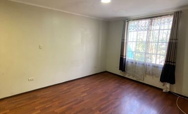 En Venta Casa De 2 Pisos; 4d, 2b Y E, En pje. Cautín, La Florida (metro Santa Julia)