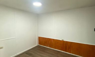 En Venta Casa De 2 Pisos; 4d, 2b Y E, En pje. Cautín, La Florida (metro Santa Julia)