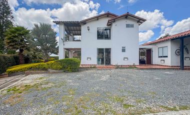 RENTO CASA CAMPESTRE AMOBLADA EM RIONEGRO