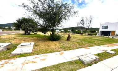 VENTA TERRENO HABITACIONAL de 195m2 en Residencial El Encino, S. del Abeto Lt.2