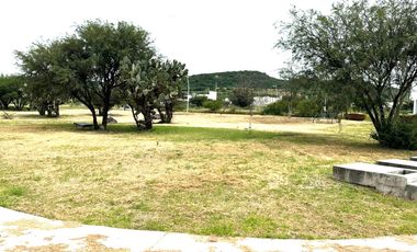 VENTA TERRENO HABITACIONAL de 195m2 en Residencial El Encino, S. del Abeto Lt.2