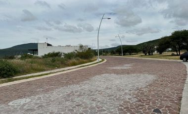 VENTA TERRENO HABITACIONAL de 195m2 en Residencial El Encino, S. del Abeto Lt.2