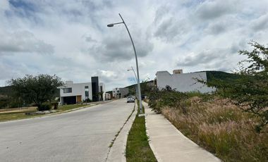 VENTA TERRENO HABITACIONAL de 199 m2 en Residencial El Encino, S. del Olmo Lt.1