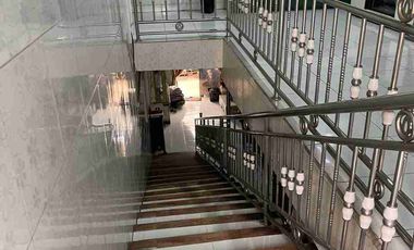 Ruko 3 lantai lokasi pinggir jalan raya dekat rumah sakit di kaliabang tengah bekasi utara