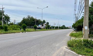 Directly opposite Cha-Am Provincial Waterworks Office – High-Potential Location! (10 M THB/RAI)