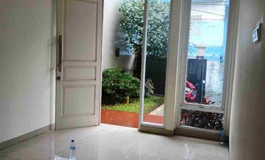 Rumah Sewa kemang timur Jakarta selatan