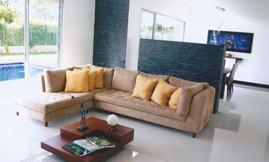 Casa campestre, 4 habitaciones con baño, cuarto de empleada