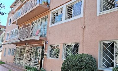 Departamento En Las Urbinas Con Providencia