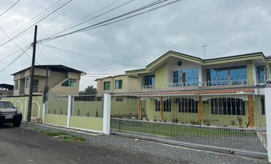 PROPIEDAD RENTERA EN VENTA SANTO DOMINGO DE LOS TSACHÍLAS