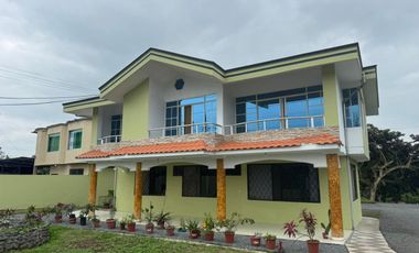 PROPIEDAD RENTERA EN VENTA SANTO DOMINGO DE LOS TSACHÍLAS