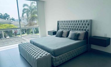 alquilo bonita casa en Mocolí con todos los servicios