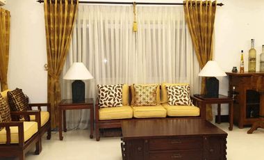 Molave Park Subdivision 4 Bedroom House and Lot with Parking For Sale For Lease Merville Parañaque City +