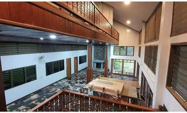 Western-Style Vacation Home for Sale on Spacious Land in Ban Rai Subdistrict, Uthai Thani