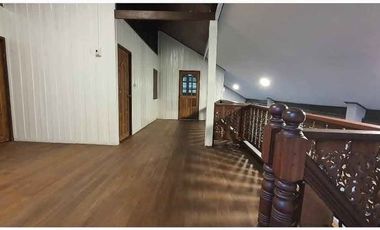 Western-Style Vacation Home for Sale on Spacious Land in Ban Rai Subdistrict, Uthai Thani