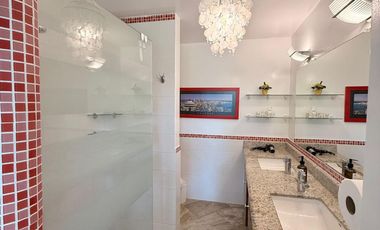 Vive el lujo en Playa: Penthouse de 3 Recámaras y 3 Baños en Calle 38