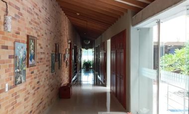 Casa campestre. Rodeada de Bosques naturales. Sector Cerritos, Pereira, Risaralda, Colombia. Zona con mayor valorización en Colombia.