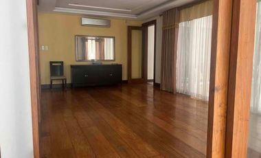 5Bedrooms Maintained House For Sale