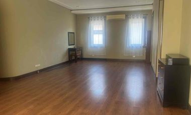 5Bedrooms Maintained House For Sale